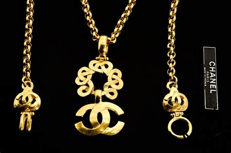 chanel logo ketting|chanel rings authenticity.